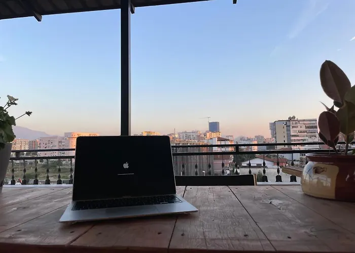 Cozy Big Apartment With Balcony