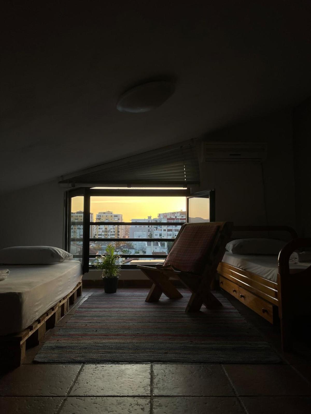 Appartement Cozy Big With Balcony Tirana